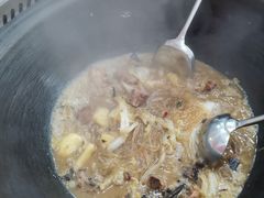 -哈尔滨东北铁锅炖(都督街店)