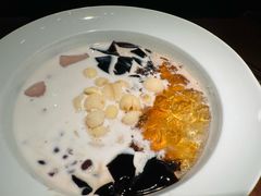 -RUXU入续糖水铺与包(卓悦中心店)