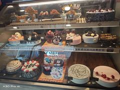 面包甜点陈列柜-DQ·蛋糕·冰淇淋(大宁国际商业广场店)