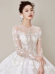 点击看大图 -Renee芮亦婚纱