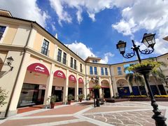 -佛罗伦萨小镇广佛名品奥特莱斯(疏港路店)