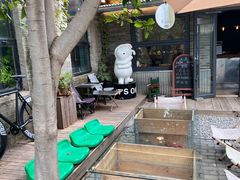 -出走咖啡·面包(宋庄店)
