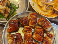 -围炉肉舍•炭烤活鳗•丹东海鲜烤肉(步行街店)