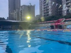 -朱毅育龙游泳俱乐部