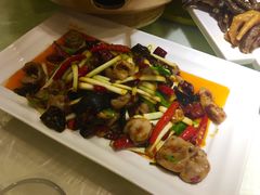 -兔行天下-鸿鹤鲜锅兔(中海国际店)