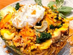 -Mark&Mars Restaurant