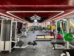 -英派斯健身旗舰店(海信国际中心馆)