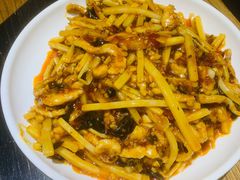 鱼香肉丝-娄三少春饼·烤鸭(合生汇购物中心店)