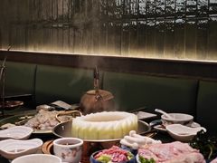 -得意咚瓜·顺德鱼生·冬瓜火锅(深圳首店)