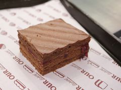 树莓布朗尼-OUR Bakery(三里屯太古里店)