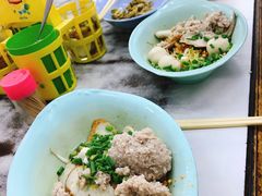 炸鱼皮-榮泰米粉湯(Left Shop)