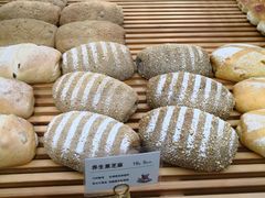 -焙丽拾光(麦凯乐直营店)