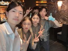 -雍容荟帝王蟹活龙虾展台自助(IFS黑金店)