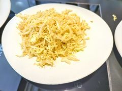 -鲜入唯煮·港式海鲜牛肉火锅(金宝街店)