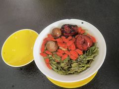 -伊源鼎盛餐饮服务有限公司