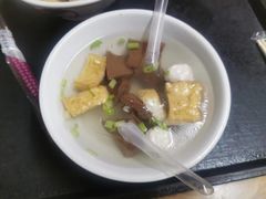-松树干拌面店