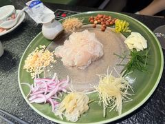 -得意咚瓜·顺德鱼生·冬瓜火锅(深圳首店)