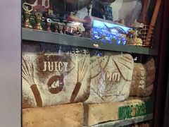 面包甜点陈列柜-Juicy Bakery(大学路店)
