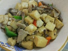-天天向上素食餐厅(五台山店)