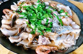Pot-braised Bighead Carp
