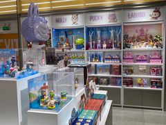 -泡泡玛特POPMART(杭州乐堤港店)