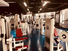 -美格菲健身(外滩店)