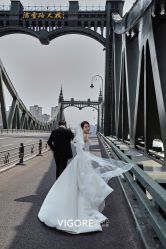 -雪中彩影婚纱摄影·微光艺术中心