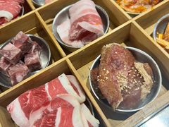全肉九宫格-马路牙子烧烤音乐酒馆(望京店)