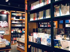 -西西弗书店&矢量咖啡(凯德晶萃广场店)