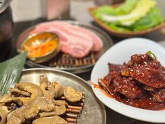 -草家酱蟹炭火烤肉店(珲春南路一店)