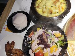 黄桃黄桃沙拉-猪啊牛呀羊啊铜盘烤肉(正大广场店)