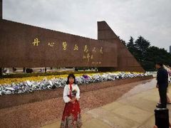 -上海市龙华烈士陵园