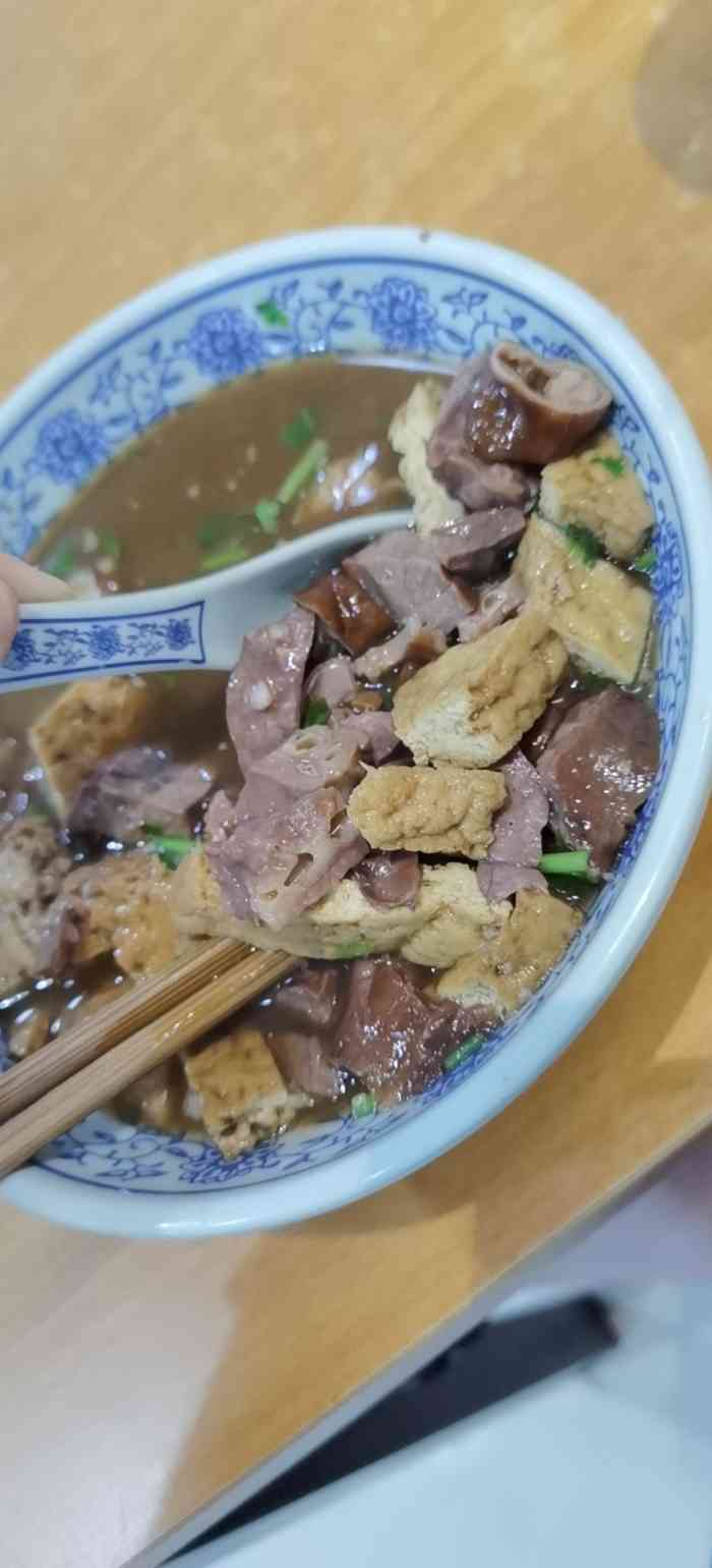门框胡同百年卤煮(鸟巢店)-"来鸟巢水立方打卡,天色还早,就在附近找到
