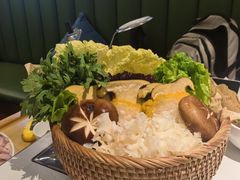 -烹然四季椰子鸡火锅(姚家园万象汇店)