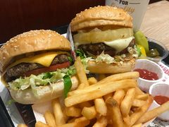 -The Habit Burger Grill 哈比特汉堡(爱琴海店)