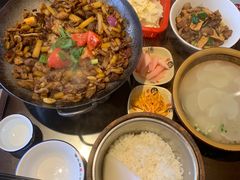 -富正毅三下锅·湘西韵味(天门山索道店)