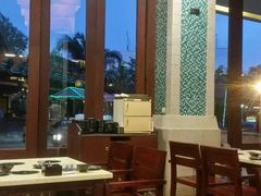 -三亚海韵度假酒店·渔人码头海鲜火锅BBQ自助餐厅·落日吧