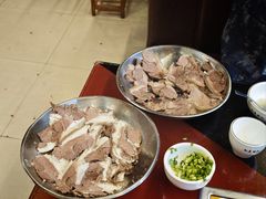 -老石黑山羊毛驴肉火锅(金凯广场店)