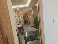 -有红鸡毛店·川菜(建设路店)