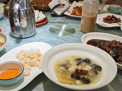 三鲜肉皮汤-侬佳蒸菜馆(听潮店)