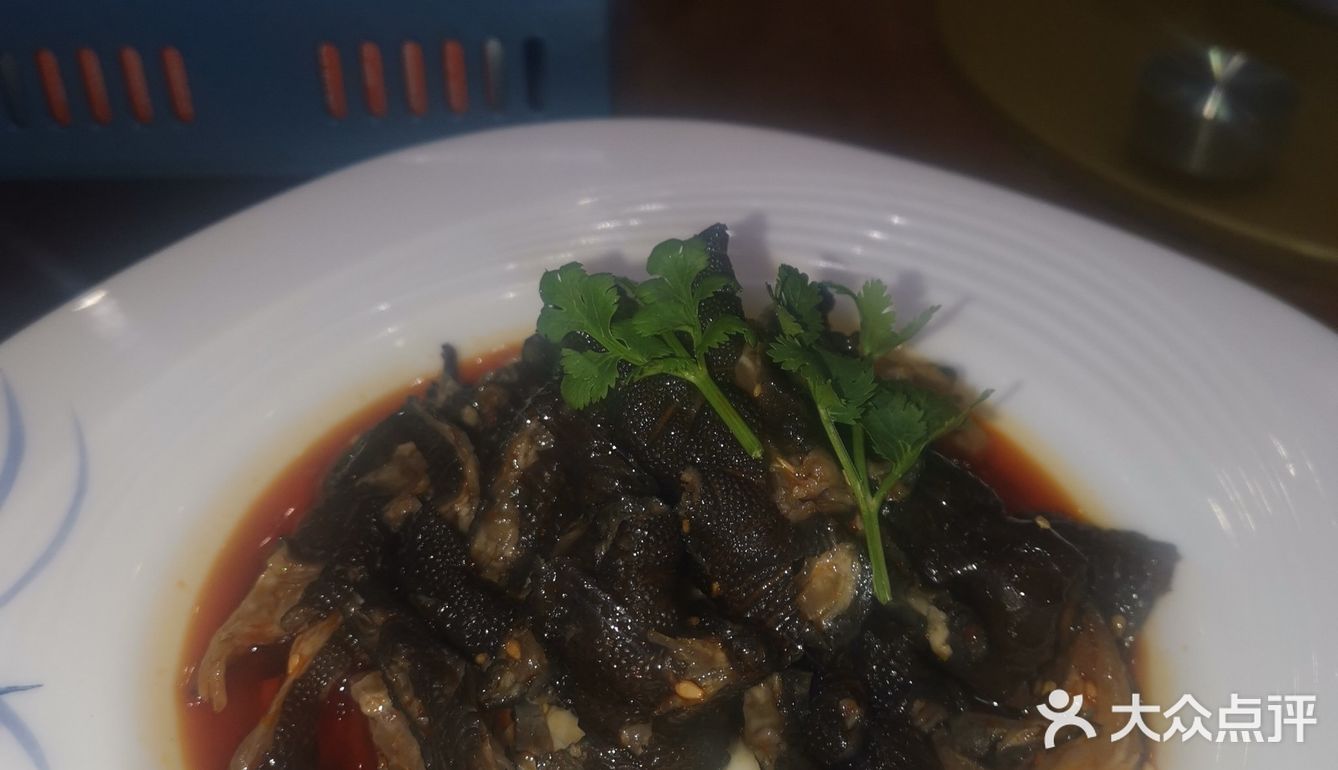 兴福镇“幸福镇”上的餐饮珍珠