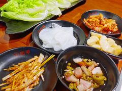 -肉甲韩国木炭烤肉(新壹街1店)