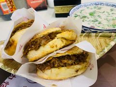 牛肉烧饼（多肉）-穆得·老周家牛肉烧饼(普利街店)