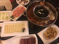 -小天鹅火锅·一线江景洪鼎旗舰店(洪崖洞店)