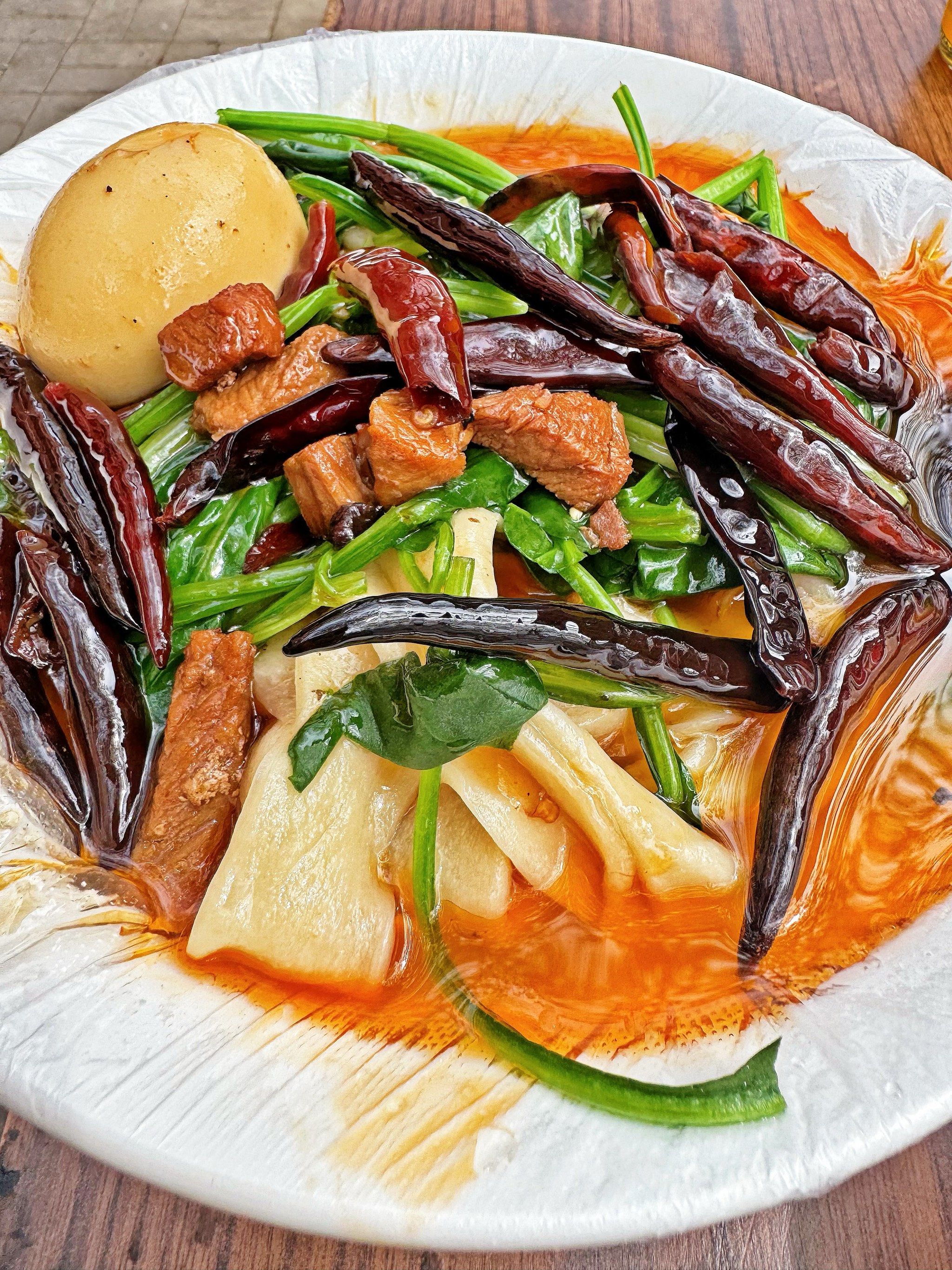 楼群里的美味😋板面