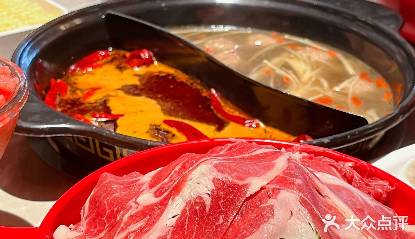 和喜欢的人一起吃牛肉串串火锅zui巴适｜唐粩丫·串串火锅