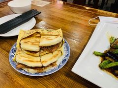 正宗肉夹馍-天下第一面(大雁塔北广场店)