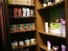 零售区-星巴克(北京南站第三店)