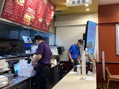 -The Habit Burger Grill 哈比特汉堡(爱琴海店)
