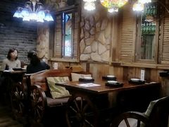 -春天里·老街坊餐厅(港隆广场店)